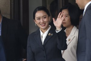 Laikinoji Tailando vyriausybė ėmėsi veiksmų paleisti parlamentą