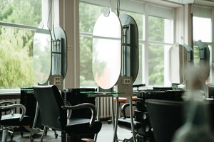 Vilniaus paslaugų verslo profesinio mokymo centras: pameistrystė – kelias į jaunų specialistų karjerą