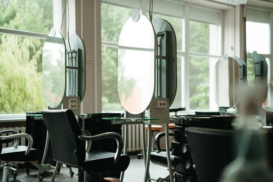 Vilniaus paslaugų verslo profesinio mokymo centras: pameistrystė – kelias į jaunų specialistų karjerą