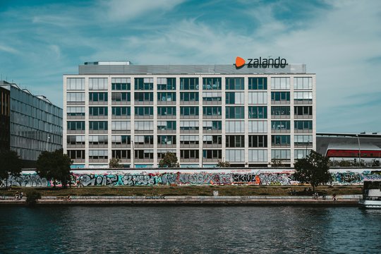 Prekybos milžinė „Zalando“ sulaukė teismo kirčio 