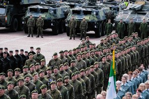 Suomijos oro pajėgos planuoja atsisakyti vėliavų su svastika