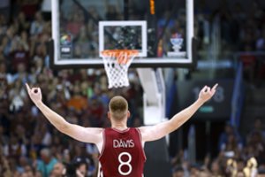 Potencialūs Lietuvos varžovai Europos čempionato aštuntfinalyje latviai sudaužė be pergalių likusią Čekiją