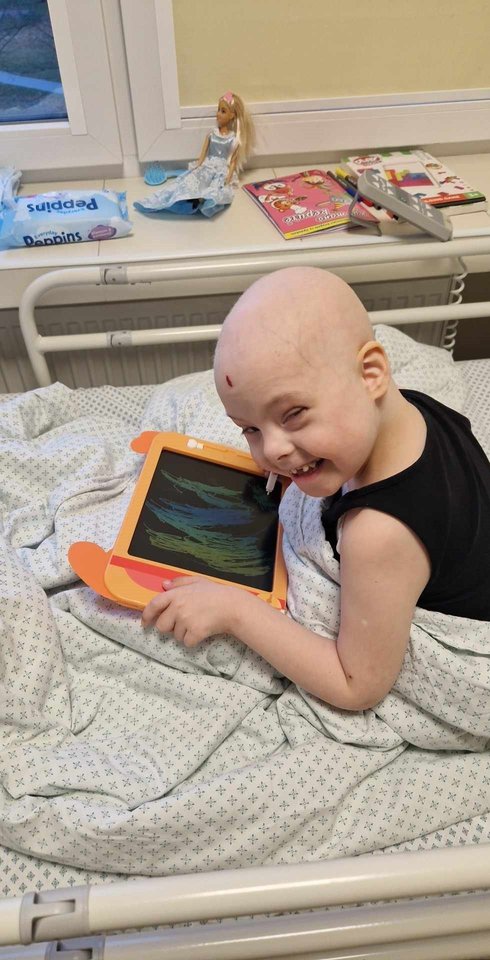 9-erių Auksė kovoja su onkologine liga.<br>Asmeninio archyvo nuotr.