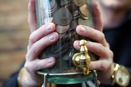 Rusijoje kyla recesijos rizika: „Sberbank“ vadovas perspėja apie „techninę stagnaciją“