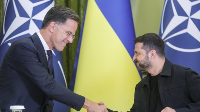 M. Rutte karių dislokavimą Ukrainoje laiko ne Rusijos sprendimu: turime nustoti V. Putinui suteikti galią
