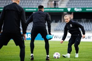 Lietuvos rinktinės gynėjas K. Upstas: „Norėtųsi reabilituosi prieš sirgalius“