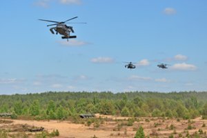 Lietuvoje – JAV kariuomenės pratybos: šalies teritorijoje žemame aukštyje skraidys sąjungininkų sraigtasparniai