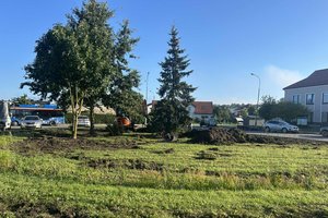 Klaipėdoje atnaujina vieną žiedų: pakeis ne tik nusidėvėjusius dviračių stovus