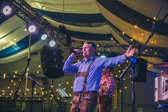 Kauno „Oktoberfeste“ – ne tik bavariškos melodijos, bet ir lietuviški šlageriai