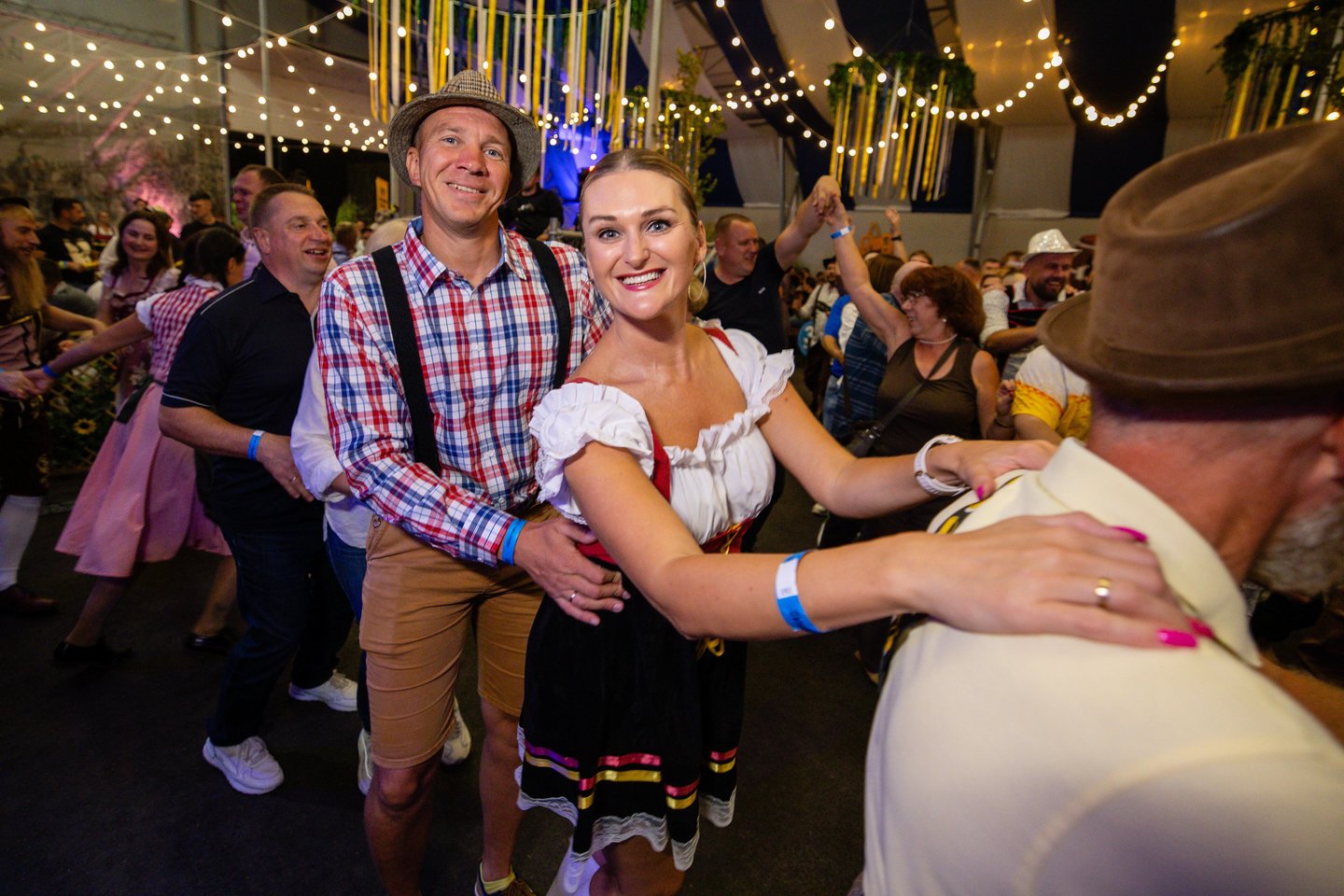 Rugsėjo 19 ir 20 d. „Volfas Engelman Nealkoholinis“ pakvies į didžiausią rudens šventę Lietuvoje – „Oktoberfestą“: su polkos ritmu, tradiciniais kostiumais, žaidimais, bavariškais valgiais ir nauju putojančiu gėrimu, gimusiu Kaltenbergo pilyje.<br>I.Gaižausko nuotr.