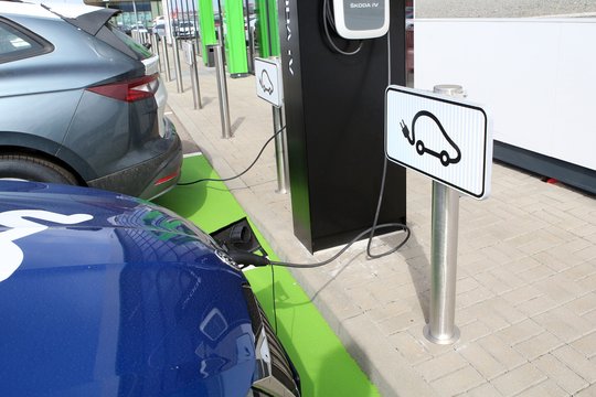 Augimo tendencija išlieka: per mėnesį – beveik pusantro tūkstančio elektromobilių