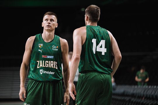 Pirmojo žalgiriečių mačo įvertinimas ir lietuvių iššūkis prieš latvius