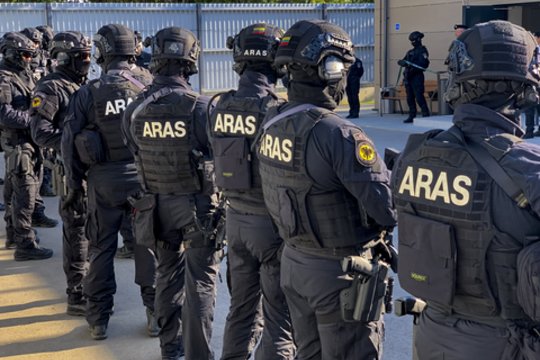 Narkotikų prekyba „uždirbtų“ pinigų ieškojo ne tik policija, bet ir artimieji: namo rūsyje laukė dar vienas lobis