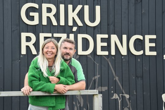 Latvijoje liūtys supūdė derlių, bet išgelbėjo grikiai: šeima sukūrė netikėtą verslą