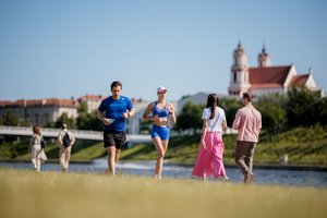 Sinoptikė prognozuoja karštą savaitgalį: vietomis oras įkais iki 29 laipsnių