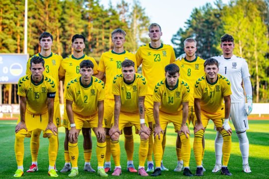 Atrankos ciklą U21 šalies futbolo rinktinė pradėjo nesėkme namuose