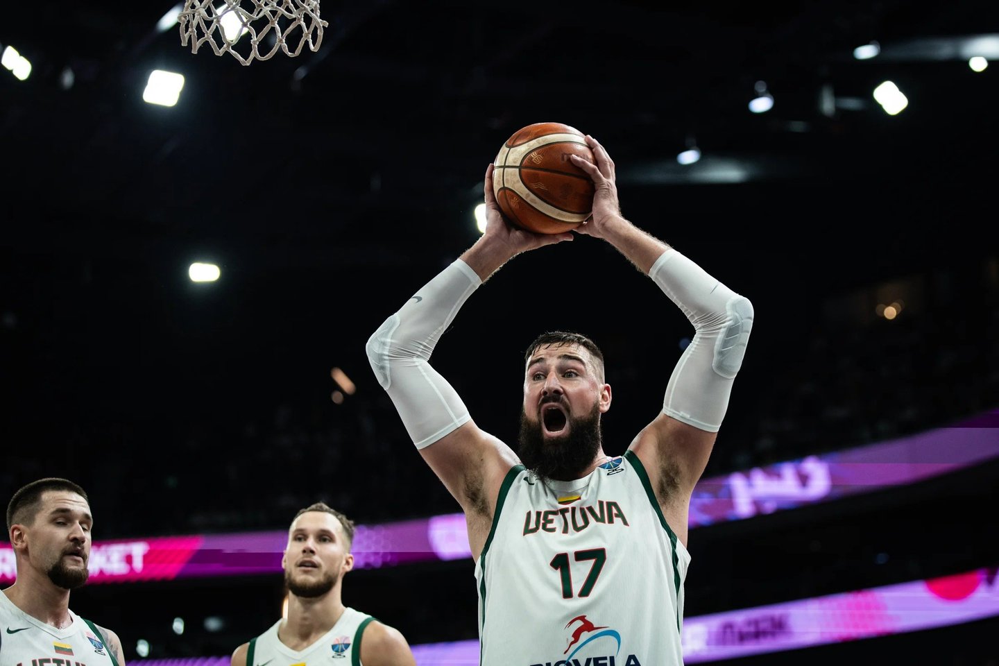 Lietuva ir Latvija susikaus „Eurobasket 2025“ aštuntfinalyje<br> FIBA nuotr.