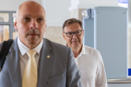 Teismą gali pasiekti dar viena mediko V. Abraičio byla