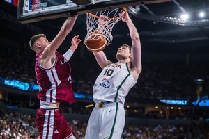 Pasitikintys latviai užtildyti! Su kaimynais susitvarkę lietuviai – „Eurobasket“ ketvirtfinalyje