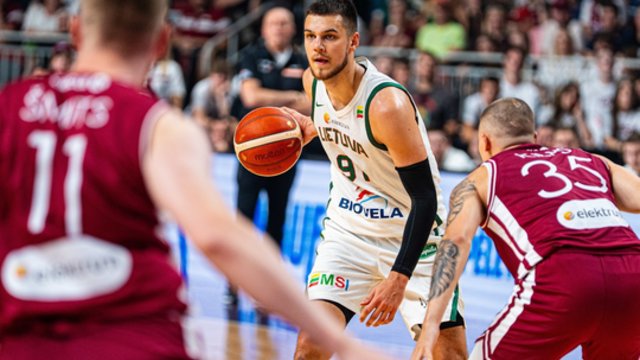 Išplėšus pergalę D. Sirvydis kirto latviams ir gyrė savus: „Iškris vienas – atsistos kitas“