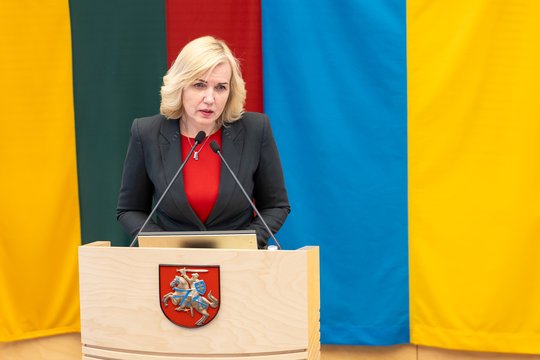 D. Žebelienės „čekiukų“ byla: per karantiną įsigijo beveik 2 tonas degalų