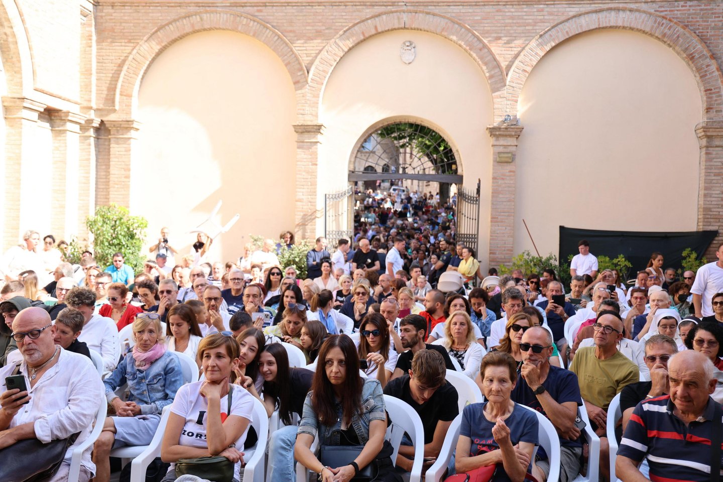 Žmonės Vatikane.<br> EPA-ELTA nuotr.