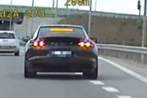 Lietuvių pamėgtame kelyje lenko „Porsche“ greitį viršijo daugiau nei 100 km/val. – kokiu automobiliu pažeidėją pavijo, policija neskelbia