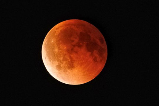 Danguje virš Lietuvos buvo patekėjusi „Kruvinoji pilnatis“