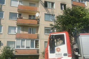 Savaitgalį gaisruose išgelbėti du žmonės, bet yra ir aukų