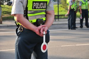 Vieno karto neužteko: su sunkiu girtumu įkliuvęs vairuotojas po kelių dienų rezultatą „pagerino“