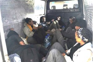 Dešimties afrikiečių neteisėtą kelionę į Vakarų Europą pasieniečiai nutraukė Kauno rajone