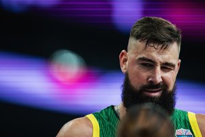 J. Valančiūną prajuokino graikų klausimas: „Tikrai nesakysiu. Paslaptis“