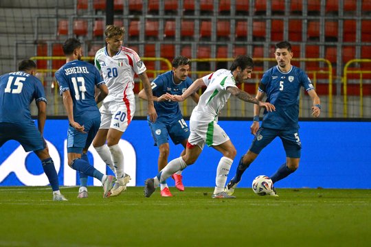 Italija įspūdingai išvarstė 2 įvarčių persvarą, bet stebuklingai laimėjo