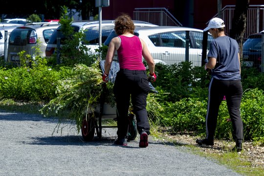 Išaiškino, ką turi žinoti darbuotojai, dirbantys pagal slenkantį grafiką: štai kada alga bus mažesnė