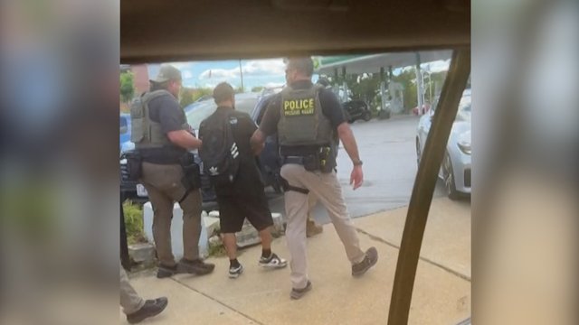 Čikagoje pradėti liūdnai pagarsėję imigrantų reidai: štai kaip vykdomos šios operacijos