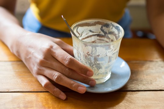 Rytais pradėjusi gerti šį gėrimą, po pusmečio moteris atsidūrė ligoninėje