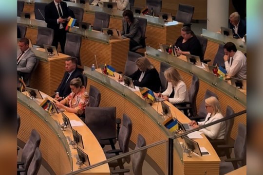 Paskirtosios premjerės Ingos Ruginienės Vyriausybės programos pristatymas ne itin sudomino Seimo narius