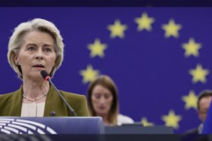 U. von der Leyen: Europa turi kovoti už savo vietą priešiškame pasaulyje