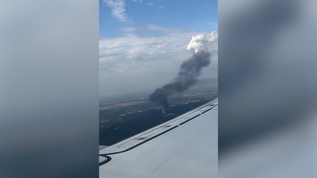 Užfiksavo, kaip atrodo gaisras Vilniaus pakraštyje iš aukščiau