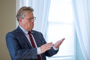 Kandidatas į energetikos ministrus: taikos sutartis su „Veolia“ galėjo būti sudaryta anksčiau