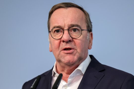 B. Pistoriusas nemato galimybių, kad Rusijos dronai į Lenkiją skrido netyčia: siekia vieno