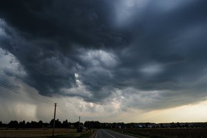 Iš sinoptikų – perspėjimas dėl liūčių ir vėjo: kai kur gūsiai sieks 22 m/s