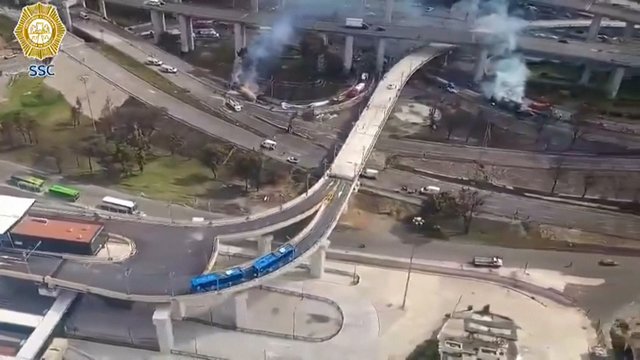 Meksiko mieste – galingas benzinvežio sprogimas: per kraupų incidentą žuvo trys žmonės, daugelis patyrė nudegimus