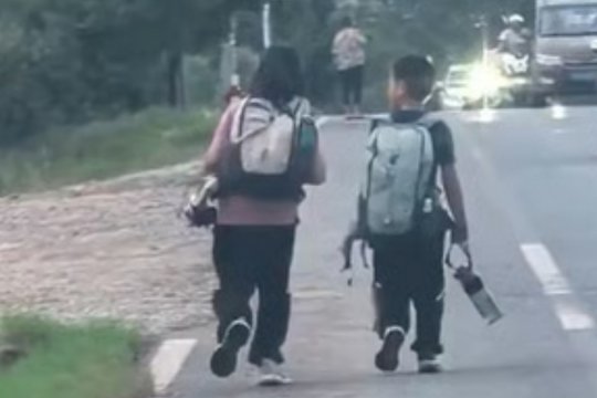 Tėvas norėjo paauklėti vaikus, todėl išsivedė juos į 800 kilometrų žygį: viskas baigėsi netikėtai