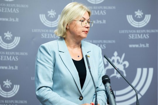 A. Norkienė diskusijoms apie bankų finansinio stabilumo mokestį siūlo formuoti darbo grupę