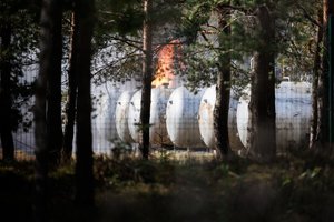 Dujų gaisras Vilniaus pakraštyje: skelbia naujausią informaciją