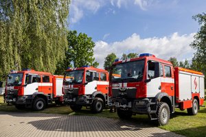 Kilo gaisras Raseinių gimnazijoje – buvo evakuoti 385 mokiniai ir 40 darbuotojų