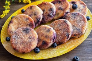 Gardūs varškėčiai: su šiuo ingredientu bus tokie purūs, kaip bandelės