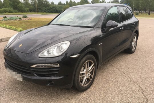 Klaipėdos rajone pavogti „Porsche Cayenne“ žibintai – žala siekia 3500 eurų
