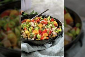 Tokias salotas su silke mėgsta labiausiai: skanios, paprastos, iš kasdieninių produktų